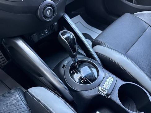 Used 2016 Hyundai Veloster Turbo w/ Option Group 04 FWD image 34