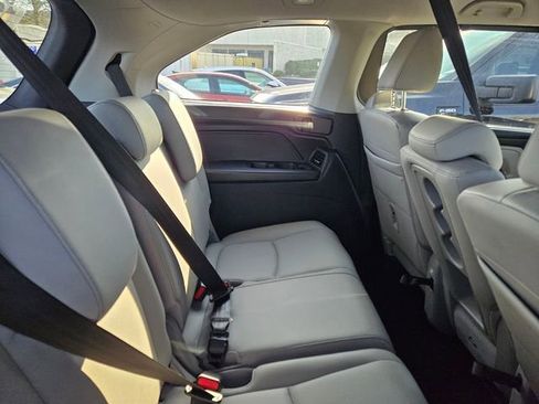 Used 2021 Honda Odyssey EX-L image 7