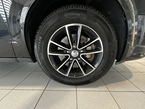 Used 2017 Dodge Grand Caravan GT FWD image 9