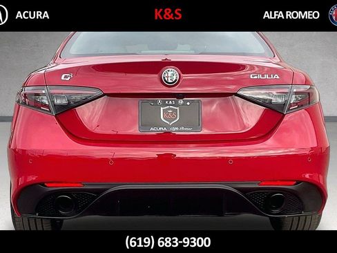 Used 2025 Alfa Romeo Giulia AWD w/ Driving Assist Package image 30