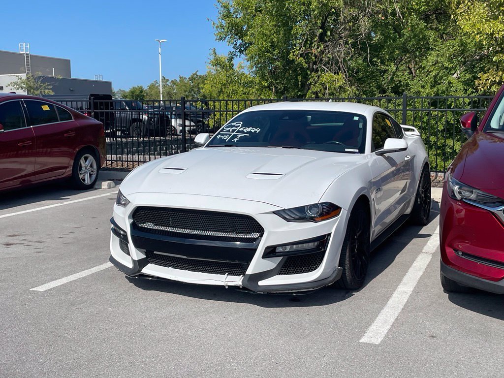 Used 2022 Ford Mustang GT Premium w/ GT Performance Package RWD image 3