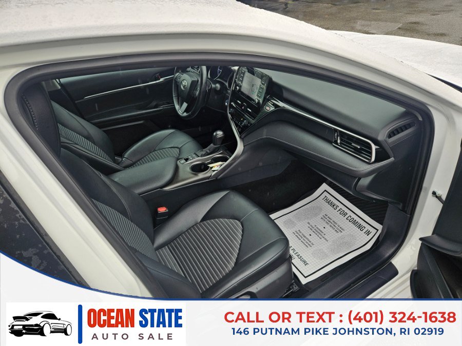Used 2022 Toyota Camry SE w/ Convenience Package FWD image 13