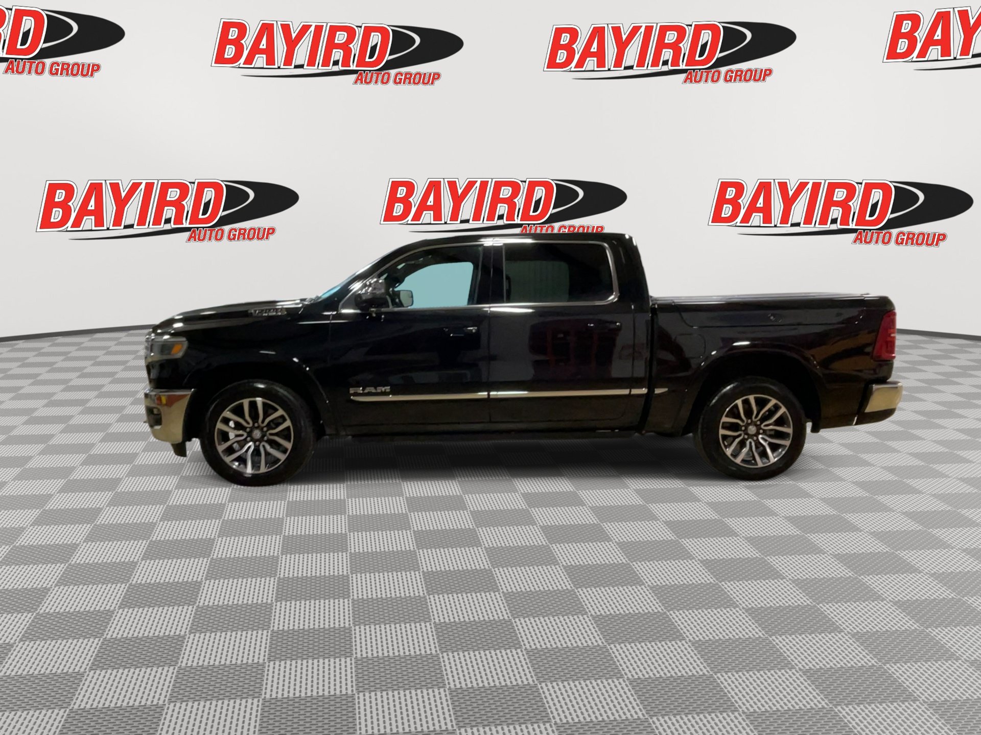 Used 2025 RAM 1500 Limited AWD/4WD image 5