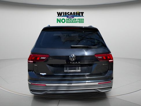 Used 2023 Volkswagen Tiguan SE AWD/4WD image 28