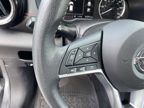 Used 2020 Nissan Kicks SR w/ SR Premium Package FWD image 18