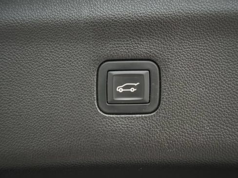 Used 2020 Buick Enclave Avenir w/ Avenir Technology Package AWD/4WD image 11