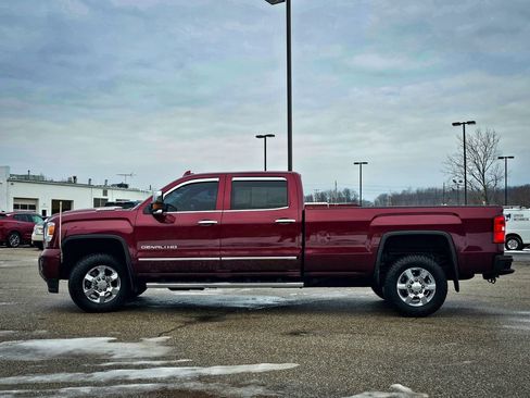 Used 2017 GMC Sierra 3500 Denali w/ Duramax Plus Package image 8