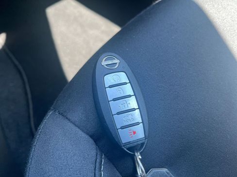 Used 2025 Nissan Altima 2.5 SV FWD image 24