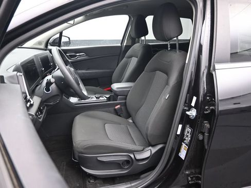 Used 2025 Kia Sportage LX AWD/4WD image 20