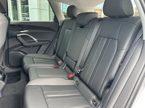 New 2025 Audi Q5 2.0T Premium image 10