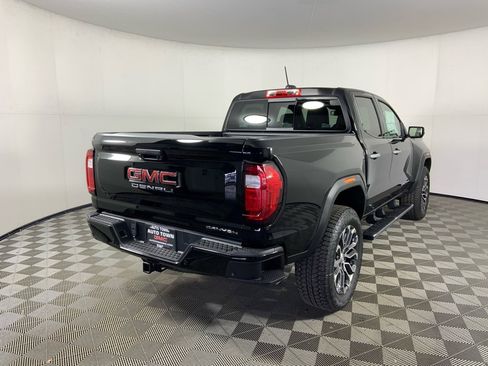 Used 2026 GMC Canyon Denali image 3