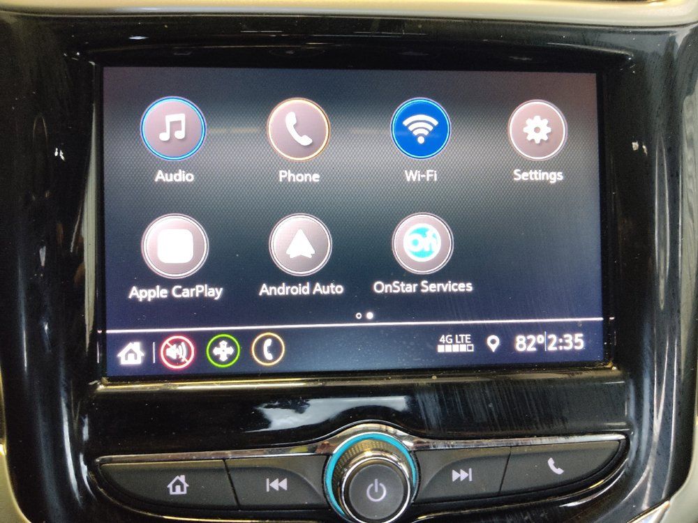 Used 2020 Chevrolet Sonic Premier FWD image 25