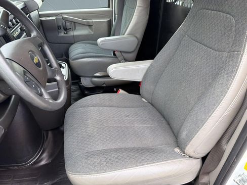Certified 2025 Chevrolet Express 2500 w/ Driver Convenience Package RWD image 5