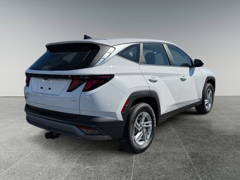 New 2025 Hyundai Tucson SE image 5