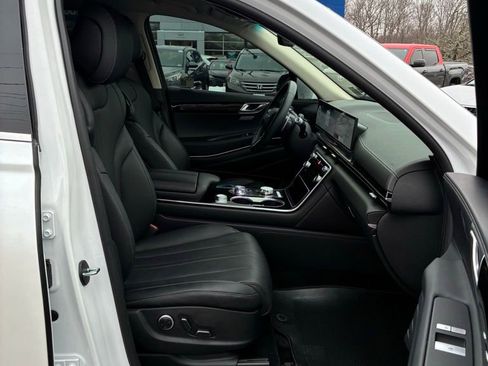 Used 2025 Genesis GV80 2.5T image 22