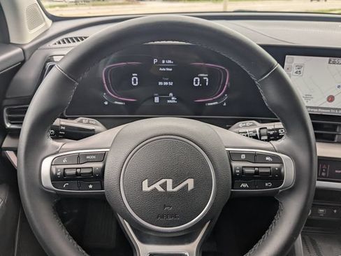 Certified 2024 Kia Sportage EX FWD image 31