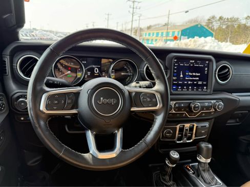 Used 2023 Jeep Wrangler Sahara w/ Cold Weather Group image 15