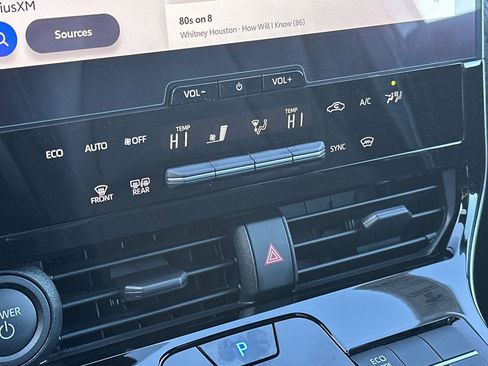 Used 2025 Toyota bZ4X FWD image 21