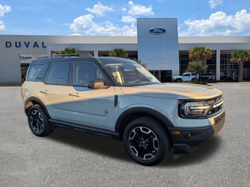 Used 2021 Ford Bronco Sport Outer Banks image 2