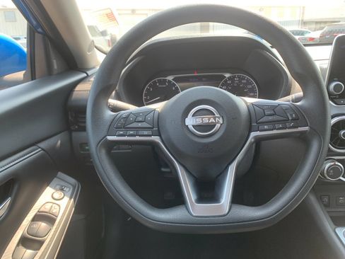 Used 2025 Nissan Sentra SV FWD image 27