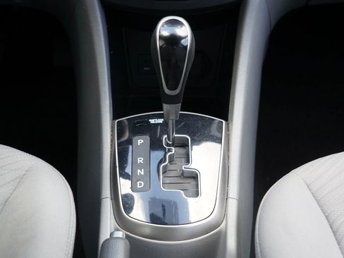 Used 2015 Hyundai Accent GLS w/ Option Group 03 image 25