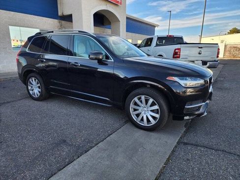 Used 2018 Volvo XC90 T6 Momentum w/ Convenience Package image 9