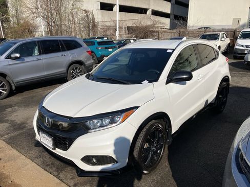 Used 2021 Honda HR-V Sport image 4