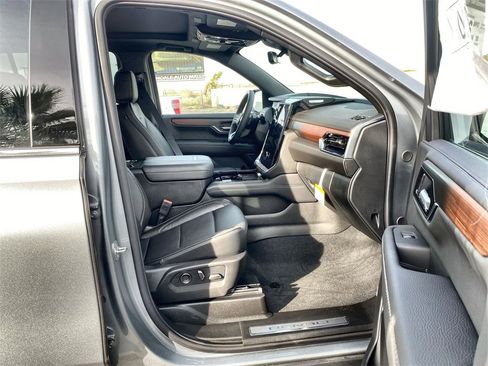 New 2026 GMC Yukon XL Denali w/ Advanced Technology Package image 44