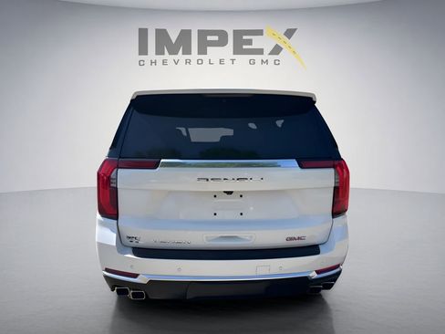 Used 2025 GMC Yukon XL Denali w/ Sun & Power Step Package AWD/4WD image 4