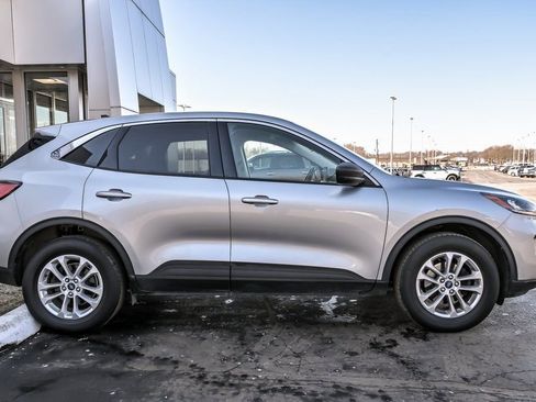 Used 2022 Ford Escape SE w/ Cold Weather Package image 9