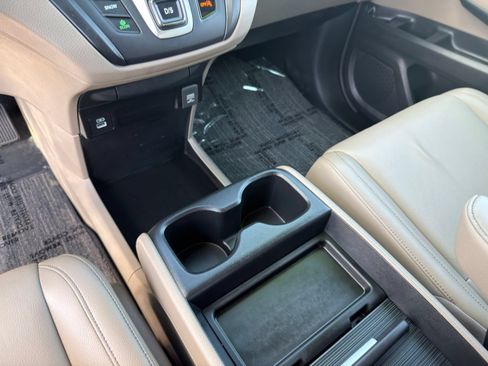 Used 2024 Honda Odyssey EX-L image 26