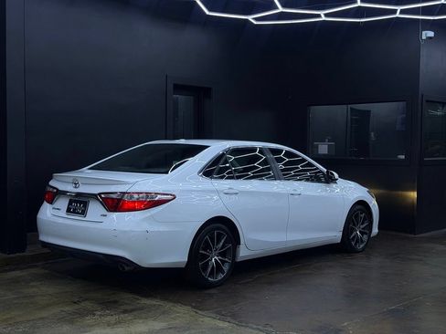 Used 2016 Toyota Camry XSE w/ Moonroof Package FWD image 8