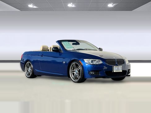 Used 2011 BMW 335is Convertible image 34