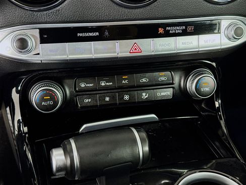 Certified 2022 Kia Stinger GT-Line image 17