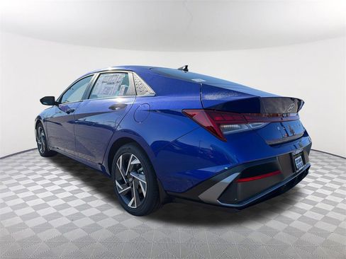 New 2026 Hyundai Elantra Limited image 7