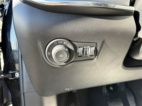 Used 2024 Jeep Compass Limited image 36