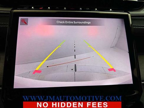 Used 2023 Jeep Grand Cherokee Limited w/ Black Appearance Package image 28