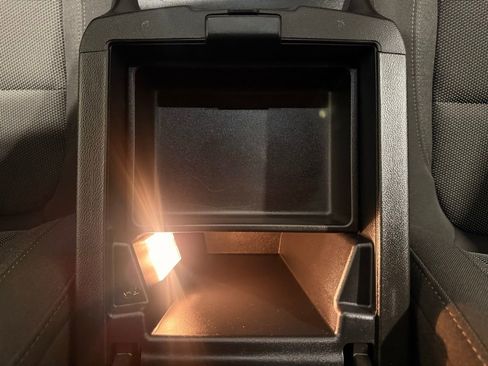 Used 2023 Chevrolet Traverse LT image 26