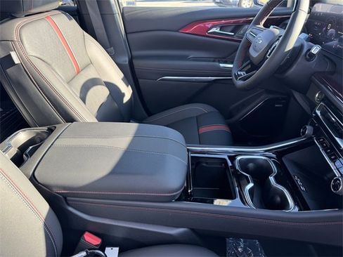 New 2026 Chevrolet Traverse RS w/ LPO, Floor Liner Package image 7