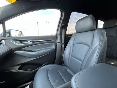 Used 2022 Buick Enclave Premium AWD/4WD image 54