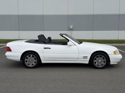 Used 1996 Mercedes-Benz SL 320 image 4