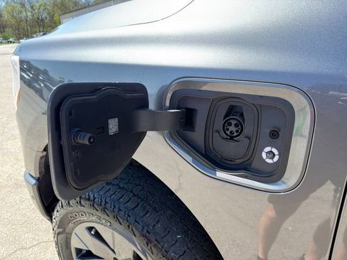 Used 2022 Ford F150 Lightning Lariat w/ Equipment Group 511A High image 14