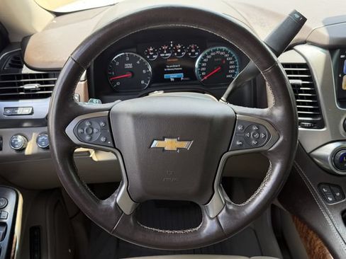 Used 2020 Chevrolet Tahoe Premier w/ Premier 6.2L Value Package AWD/4WD image 14