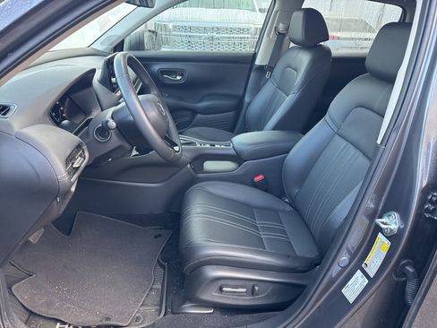 Used 2025 Honda HR-V EX-L image 9