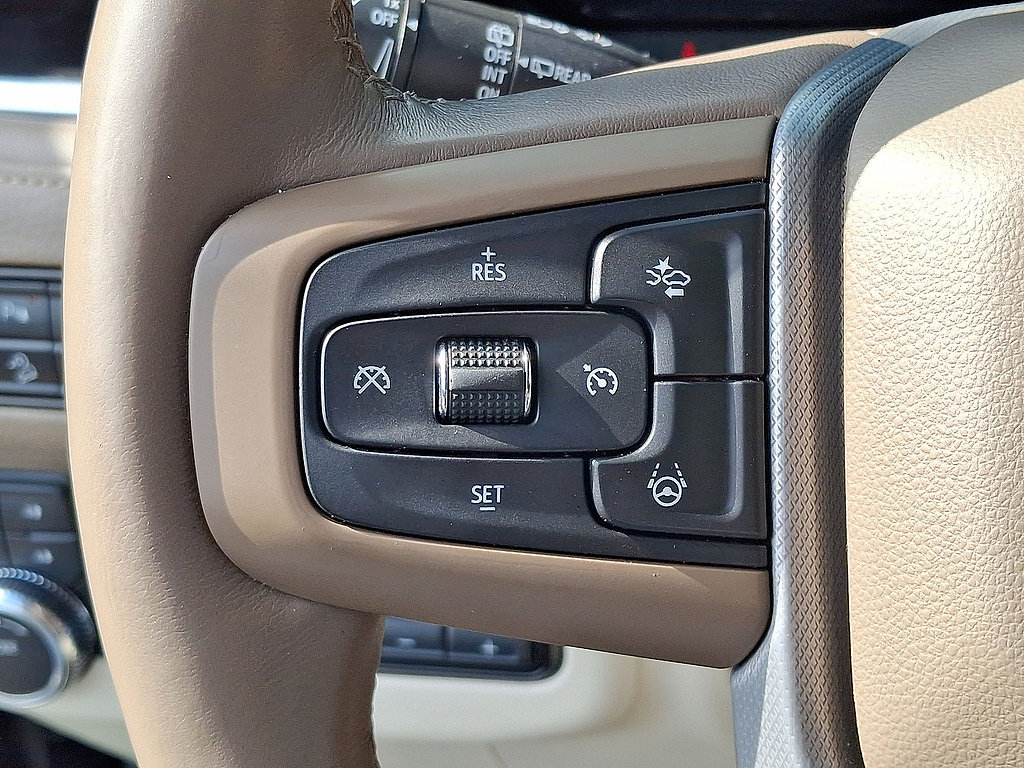 Used 2024 GMC Yukon Denali w/ Advanced Technology Package AWD/4WD image 23