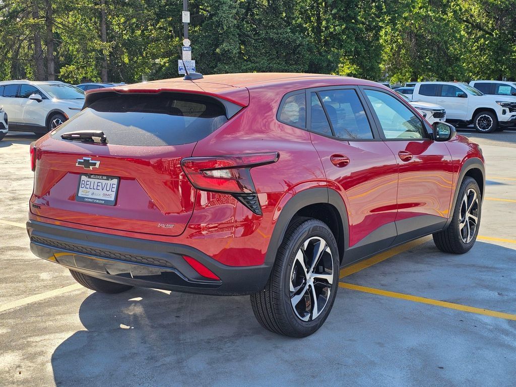 New 2026 Chevrolet Trax RS w/ Driver Confidence Package FWD image 5