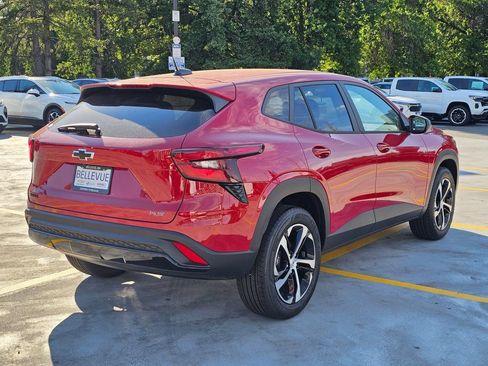 New 2026 Chevrolet Trax RS w/ Driver Confidence Package FWD image 5