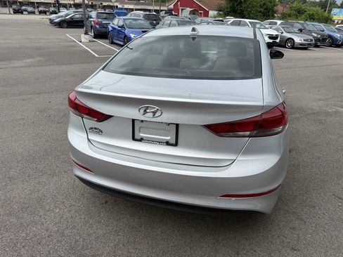 Used 2018 Hyundai Elantra SEL FWD image 8