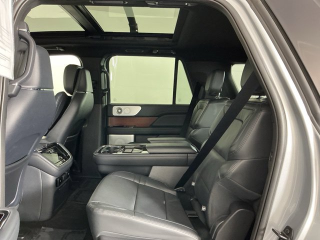 Used 2023 Lincoln Navigator L Reserve w/ Equipment Group 201A AWD/4WD image 30