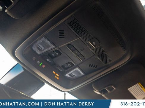 Used 2020 Cadillac XT5 Premium Luxury image 15